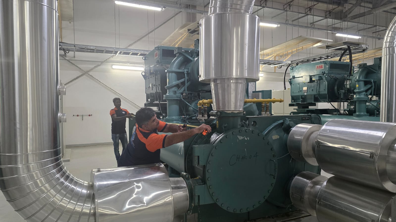 Chiller Annual Maintenance in UAE: How Preventive Servicing Improves Efficiency and Reduces Downtime